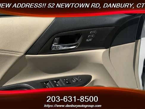 Used 2014 Honda Accord Touring image 12