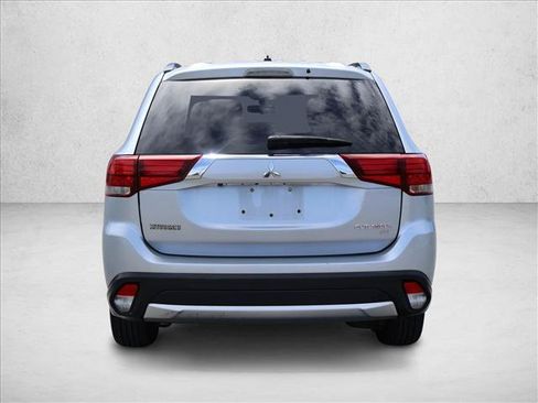 Used 2016 Mitsubishi Outlander SE AWD/4WD image 7