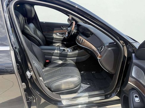 Used 2019 Mercedes-Benz S 560 4MATIC Sedan image 11