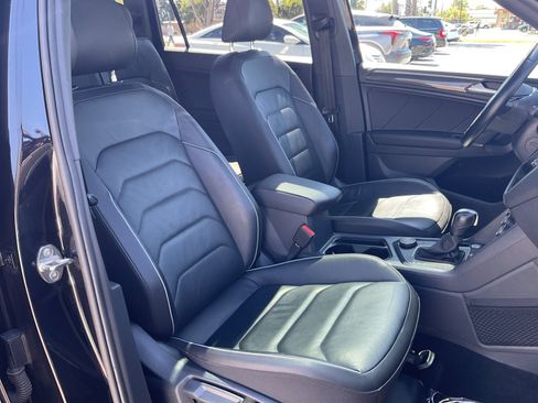 Used 2020 Volkswagen Tiguan SEL Premium R-Line w/ 3rd Row Seat Package AWD/4WD image 21