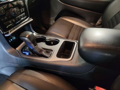 Used 2019 Jeep Grand Cherokee Limited X RWD image 26
