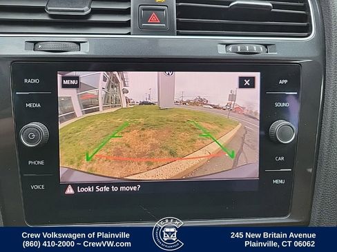 Used 2018 Volkswagen Golf Alltrack SE image 10