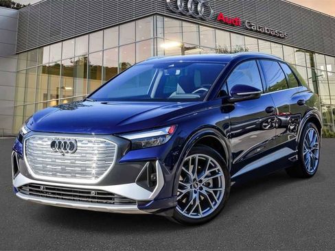 Used 2025 Audi Q4 e-tron Premium Plus w/ Premium Plus image 1