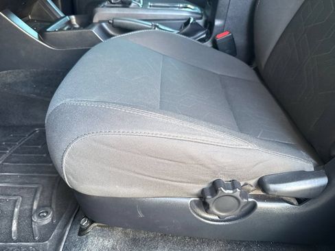 Used 2019 Toyota Tacoma TRD Off-Road AWD/4WD image 12