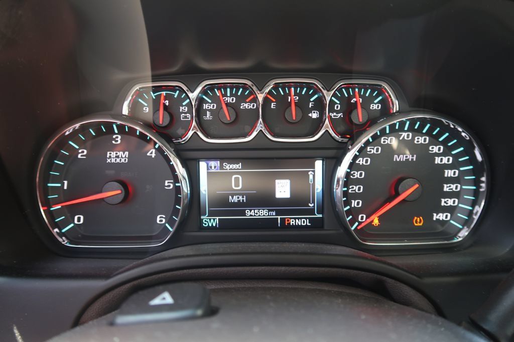 Used 2017 GMC Yukon XL SLT w/ Open Road Package AWD/4WD image 14