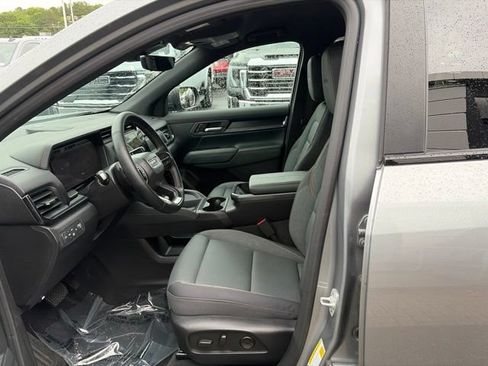 New 2026 GMC Terrain AT4 w/ Convenience Package III AWD/4WD image 9