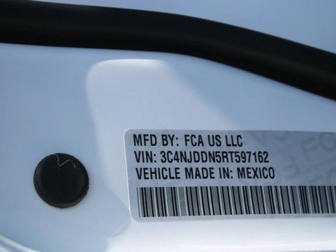 Used 2024 Jeep Compass Trailhawk image 17