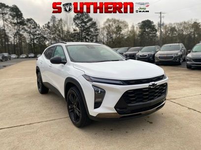 Used 2025 Chevrolet Trax ACTIV w/ Driver Confidence Package