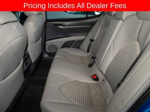 Used 2019 Toyota Camry SE FWD image 7