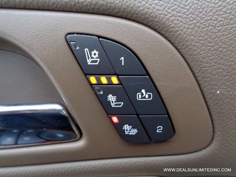 Used 2013 Chevrolet Tahoe LTZ image 11