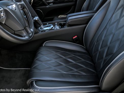 Used 2014 Bentley Flying Spur W12 image 20