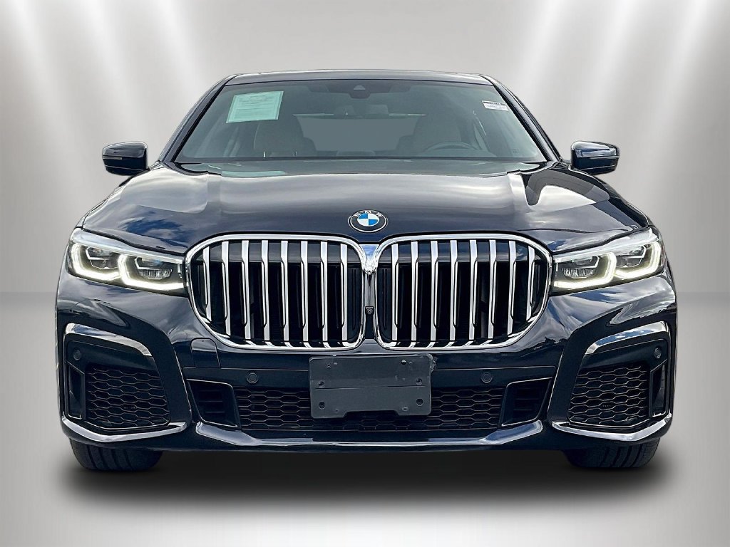 Used 2021 BMW 750i xDrive w/ M Sport Package AWD/4WD image 2