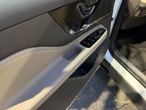 Certified 2023 Lincoln Corsair AWD image 15