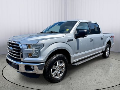 Used 2015 Ford F150 XLT w/ Equipment Group 302A Luxury AWD/4WD image 12