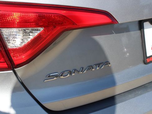 Used 2017 Hyundai Sonata SE image 40