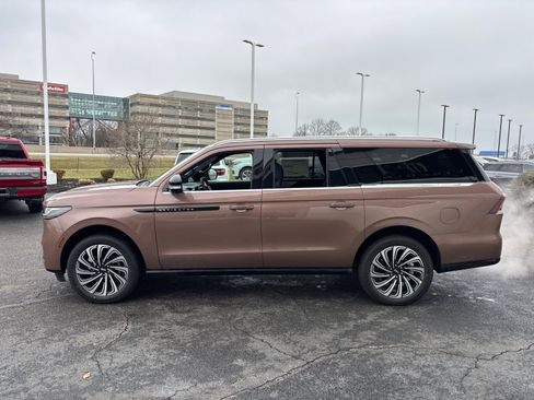 New 2026 Lincoln Navigator L Black Label image 4