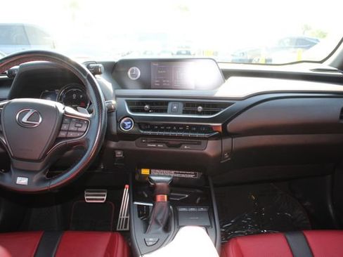Used 2021 Lexus UX 250h F Sport AWD/4WD image 9