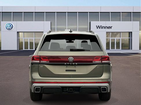 New 2026 Volkswagen Atlas Peak Edition AWD/4WD image 4