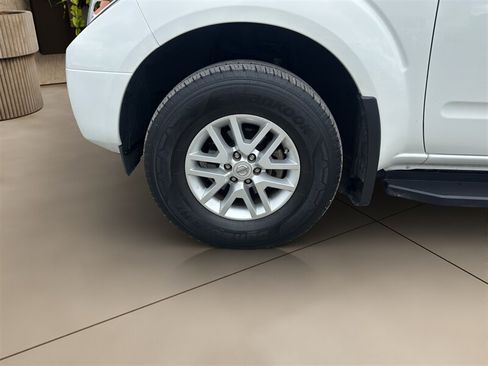 Used 2019 Nissan Frontier SV AWD/4WD image 16