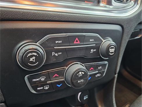 Used 2016 Dodge Charger R/T w/ Plus Group image 17