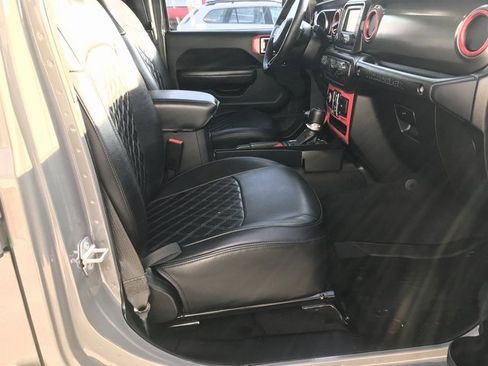 Used 2019 Jeep Wrangler Unlimited Sport S image 16