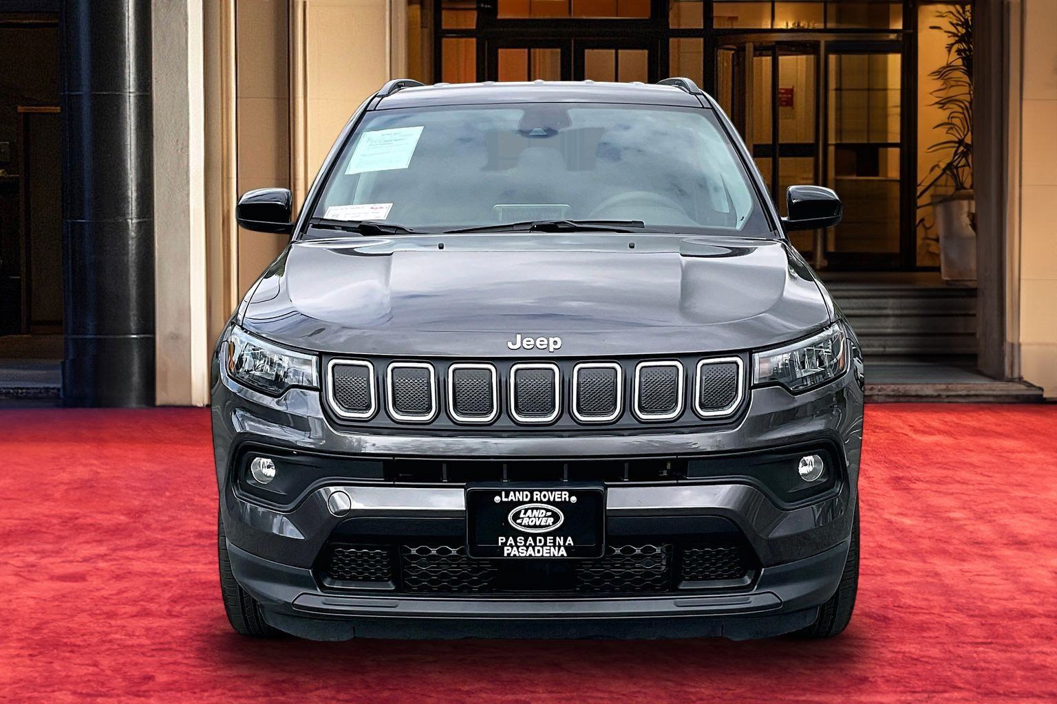 Used 2022 Jeep Compass Latitude AWD/4WD image 3