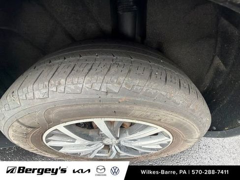 Used 2019 Volkswagen Tiguan SE w/ Panoramic Sunroof Package AWD/4WD image 18