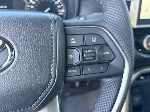 Used 2026 Toyota Tundra SR5 w/ SR5 Premium Package AWD/4WD image 28
