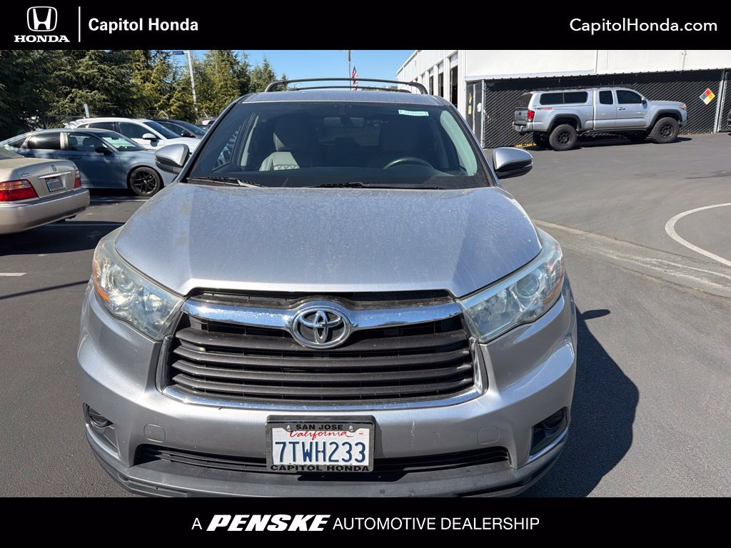 Used 2016 Toyota Highlander LE AWD/4WD image 1