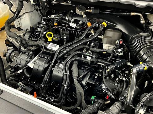 Used 2024 Ford Edge SE image 34