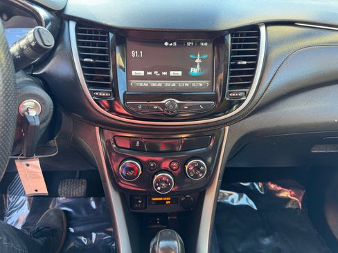 Used 2017 Chevrolet Trax LS image 21