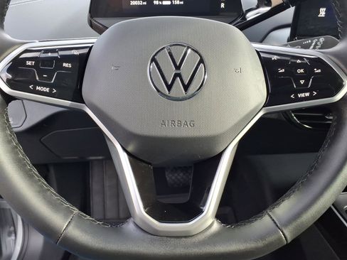 Used 2023 Volkswagen ID.4 Pro image 14