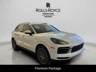 Used 2023 Porsche Cayenne AWD/4WD video 3
