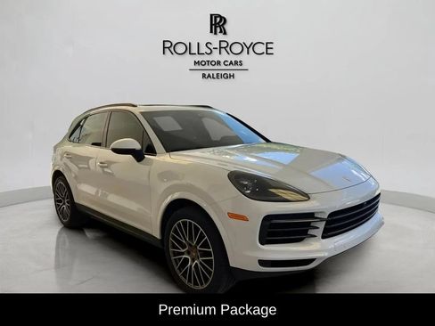 Used 2023 Porsche Cayenne AWD/4WD image 3