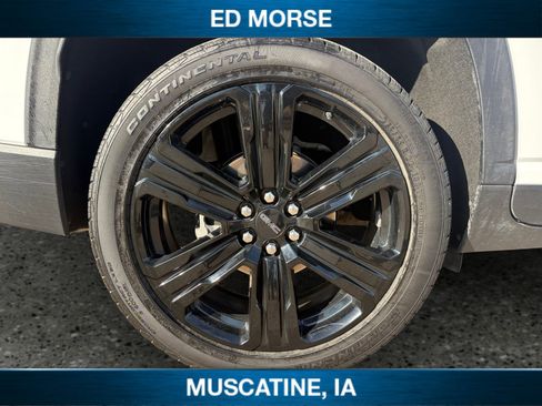 Certified 2025 GMC Acadia Elevation w/ Elevation Premium Package image 11