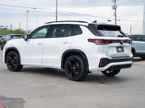 New 2026 Volkswagen Tiguan SE R-Line image 4