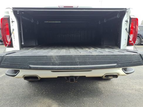 Used 2022 GMC Sierra 1500 Denali w/ Driver Alert Package II image 4