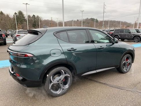 New 2026 Alfa Romeo Tonale w/ Quick Order Package 23H Volce AWD/4WD image 7