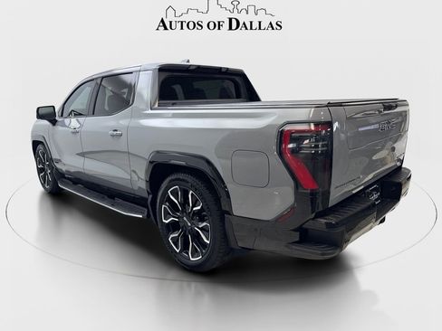 Used 2024 GMC Sierra EV Denali AWD/4WD image 10