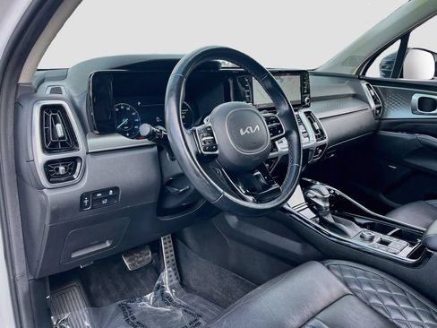 Used 2022 Kia Sorento SX FWD image 9