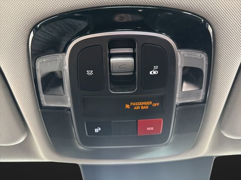 Used 2025 Hyundai Sonata Limited FWD image 26