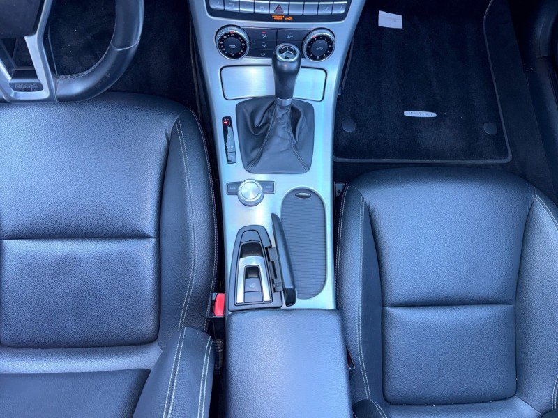 Used 2014 Mercedes-Benz SLK 250 image 25