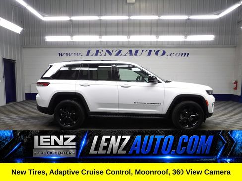 Used 2024 Jeep Grand Cherokee Limited AWD/4WD image 1