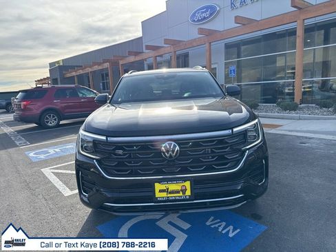 Used 2024 Volkswagen Atlas Cross Sport SEL Premium R-Line image 4