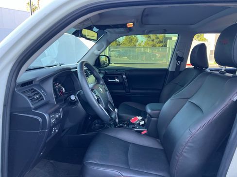 Used 2024 Toyota 4Runner TRD Off-Road Premium w/ Moonroof Package AWD/4WD image 26