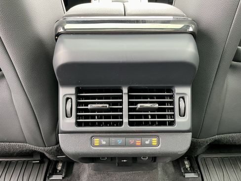 Certified 2024 Land Rover Range Rover Evoque Dynamic SE image 26