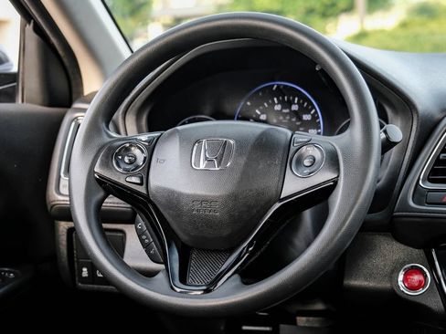 Used 2018 Honda HR-V EX image 15
