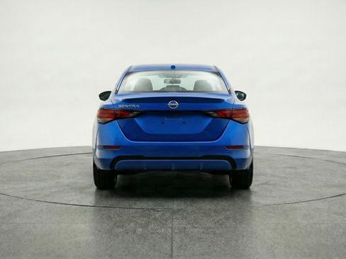 Used 2025 Nissan Sentra SV image 7