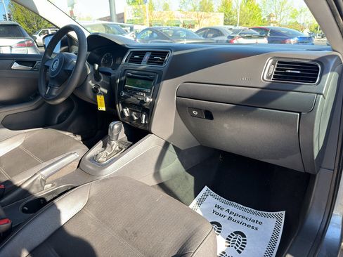 Used 2012 Volkswagen Jetta SE FWD image 21