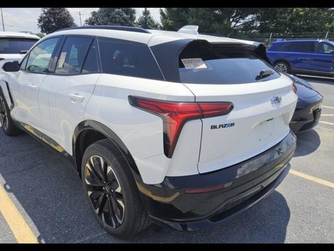 Used 2024 Chevrolet Blazer EV RS AWD/4WD image 4